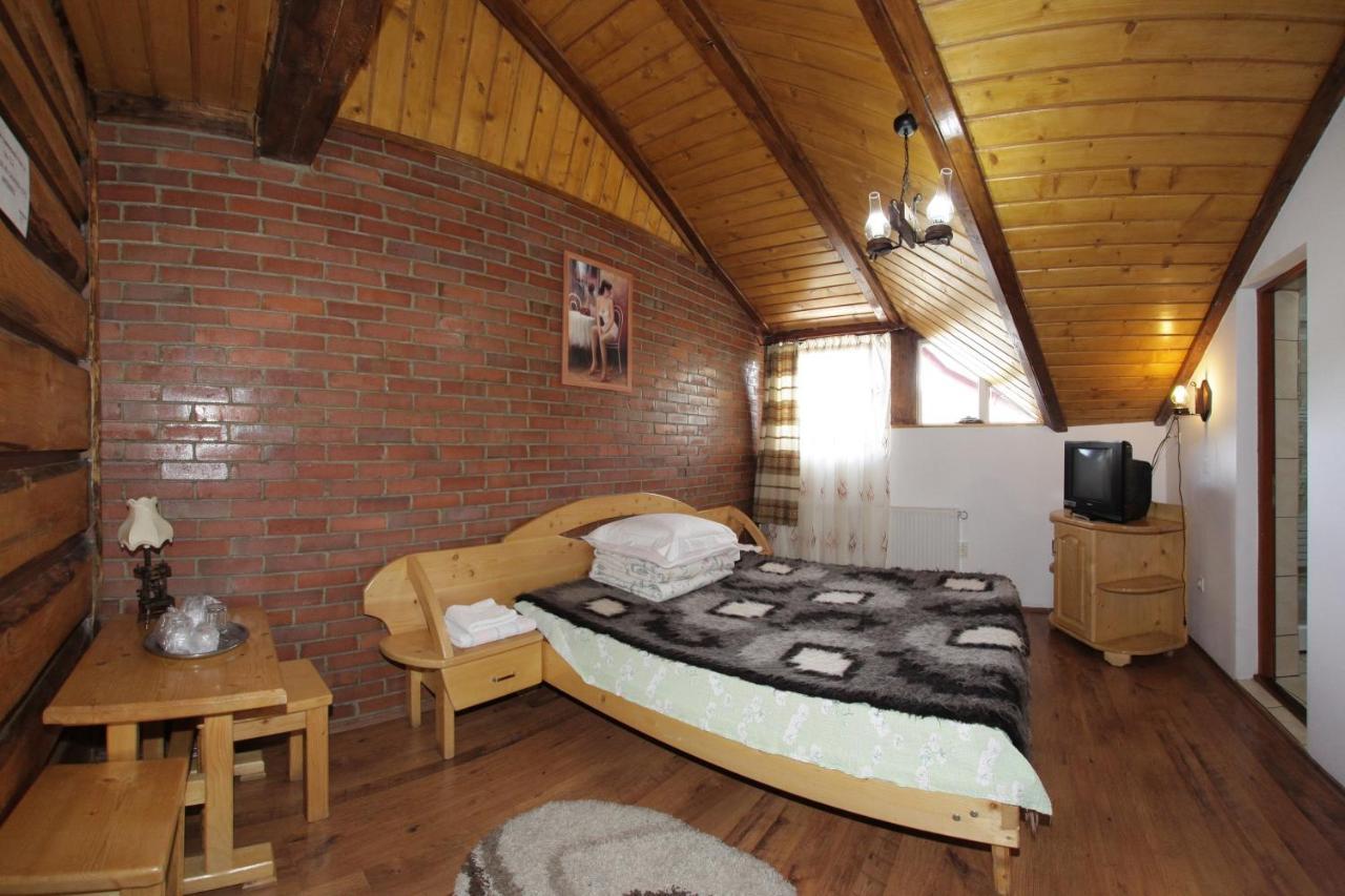 Pensiunea Lacramioara Săcel Exterior foto